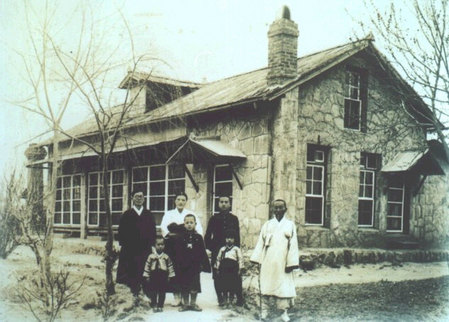 애양원 부임 후 가족들과 함께(1939년 7월 14일)